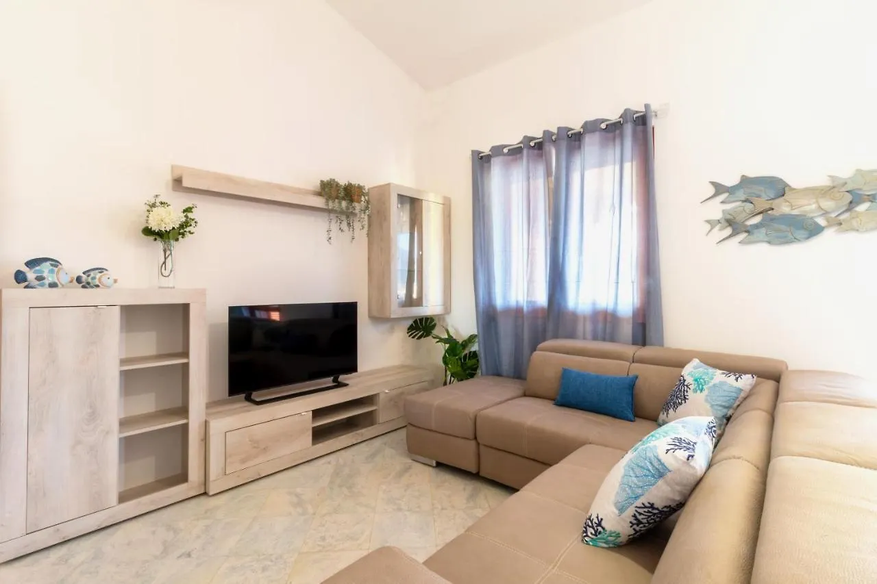 Donatello Home Stay - Villasimius