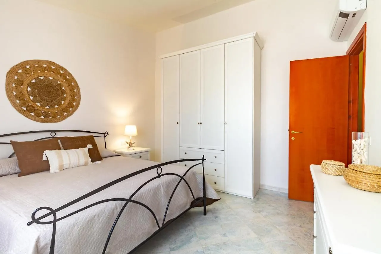 Donatello Home Stay - Villasimius